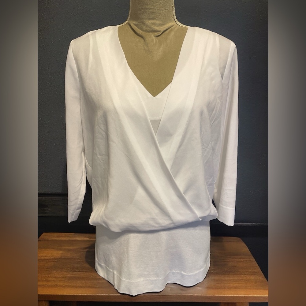Cabi White Indulge Blouse Size Medium